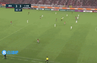 普斯卡什预定?⚽J联赛球员挑球倒钩一气呵成,神仙球绝平!