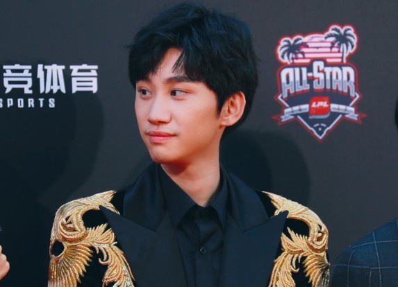 PDD:Doinb没有虚度他最好的年华他很努力