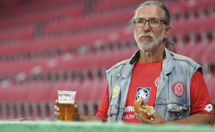 少吃点?图片报:德甲物价飞涨,美因茨的香肠和啤酒价格上涨25%