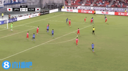 相马勇纪头球破门！日本暂1-0领先