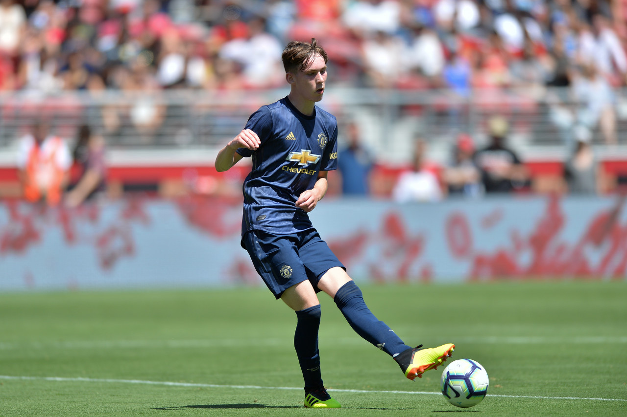 詹姆斯-加纳:我想为曼联效力,但若上场机会不多我愿意租借离开