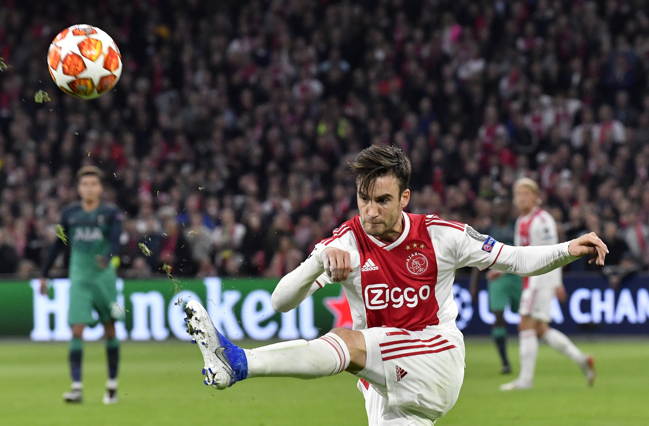 队报:里昂接近从阿贾克斯签下塔利亚菲科,转会费为400万欧+浮动