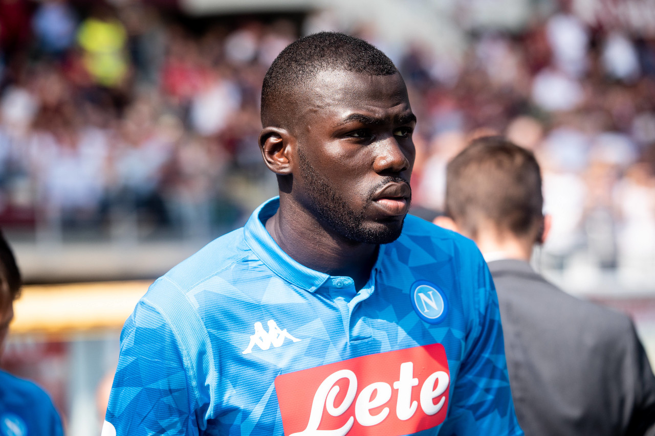 意媒:为防尤文巴萨挖角,那不勒斯想500万欧年薪续约库利巴利