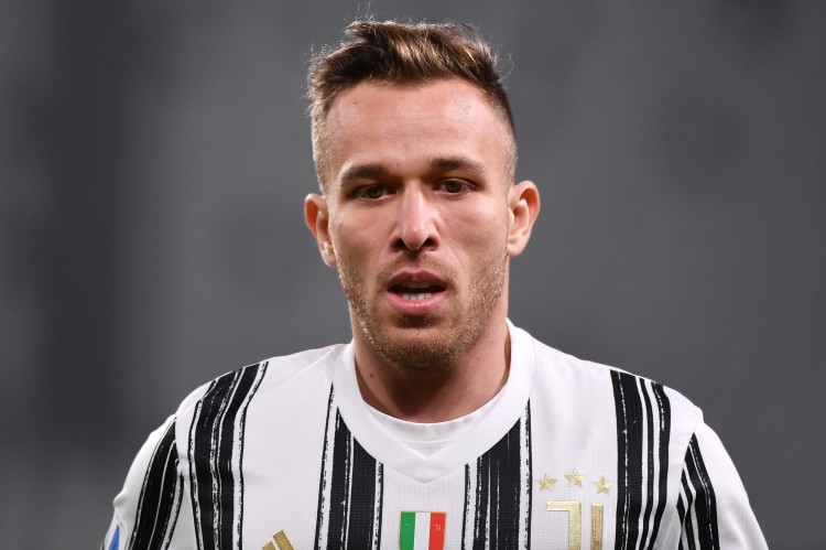 迪马济奥:瓦伦为阿图尔开出首份租借报价,他们希望尤文分摊薪水