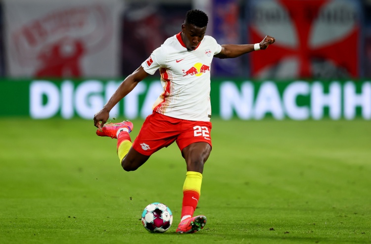 法媒:巴黎将先租后买引进穆基勒,球员会先与莱比锡续约