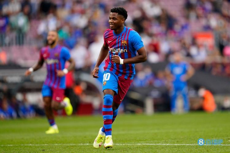 法蒂:我正接近回到100%的状态 锋线竞争对球队有好处