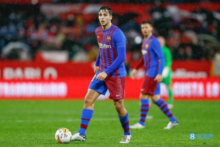 每体:尼科不希望新赛季将时间花在替补席,他愿意离开巴萨