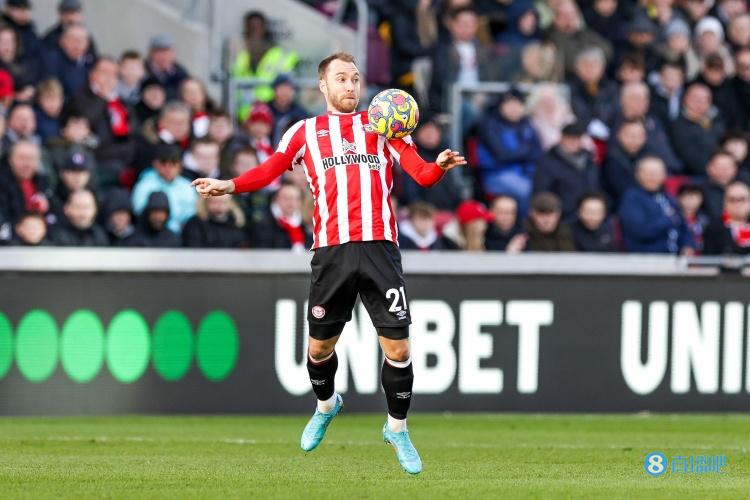 罗马诺:埃里克森与曼联签约3年即将官宣,律师正在检查合同