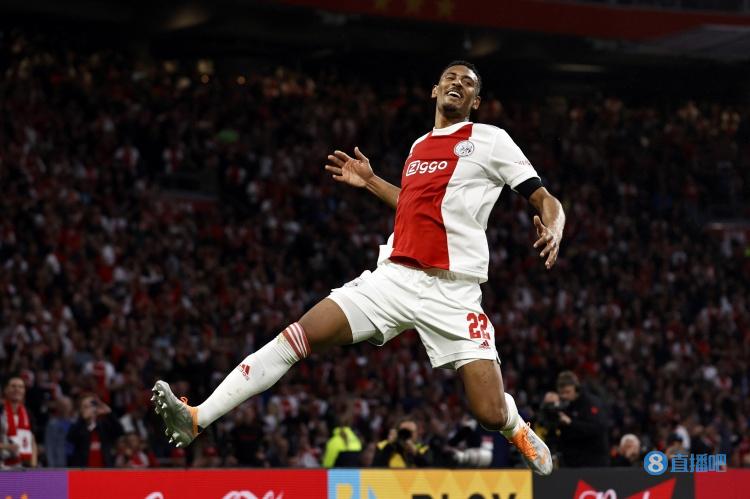 阿莱在阿贾克斯各项赛事进47球，同期比荷甲任何球员多至少14球