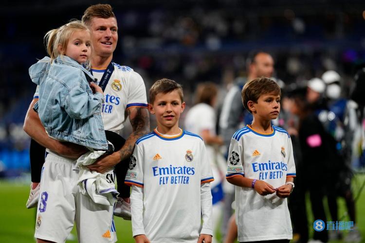 克罗斯:接连击败巴黎蓝军曼城红军不是运气,皇马赢欧冠当之无愧