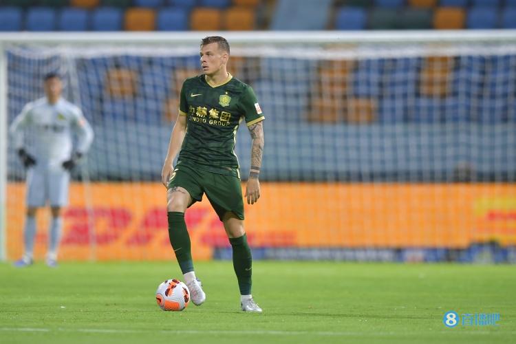 梅米舍维奇:谢峰是很职业的教练,尊重奥古斯托但我只做自己