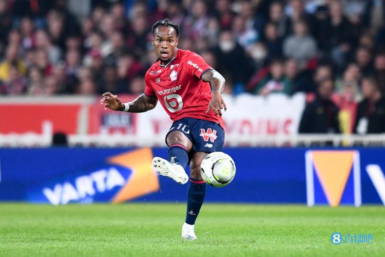 意天空记者:巴黎放缓脚步,米兰正推动桑谢斯的转会进程