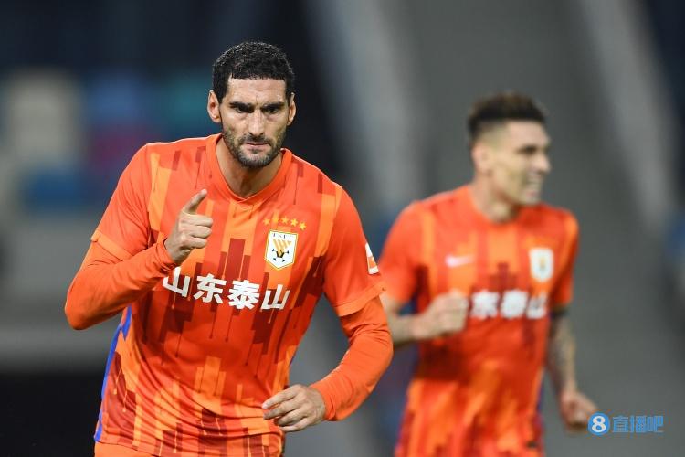 鲁媒:费莱尼预计7月下旬回中国 不排除德尔加多租借离队的可能