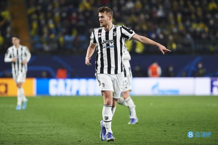 记者:拜仁还未正式报价德里赫特,将在未来几天与尤文谈判