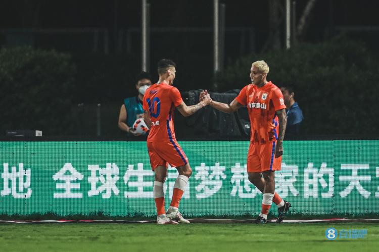 克雷桑:中超有很多好东西欧洲没有,目标是帮泰山拿所有的冠军