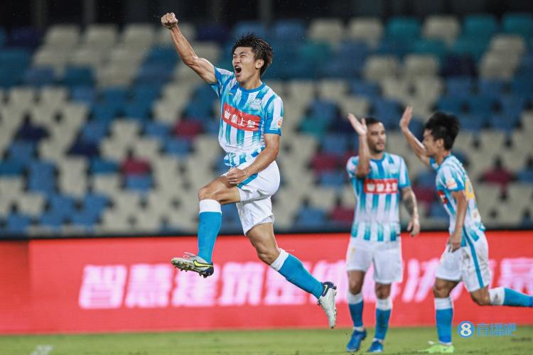 广州城官方:同意放行陈俊乐参加东亚杯,球员今天将前往日本