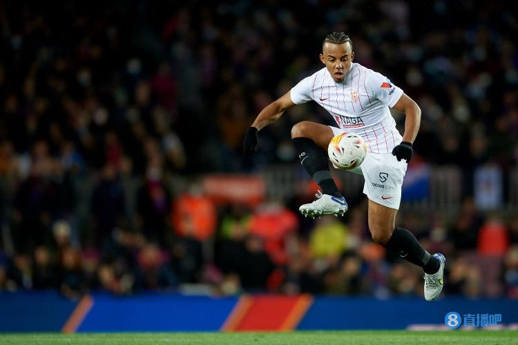 CBS记者:蓝军与塞维利亚就孔德转会有达成协议,而巴萨则还没有