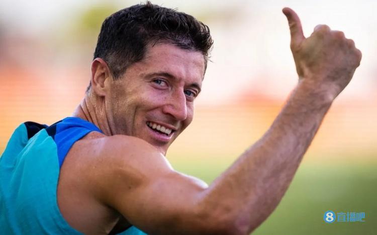 卖人也不错!拜仁出售莱万获4500万,2个理查兹+罗卡共3250万