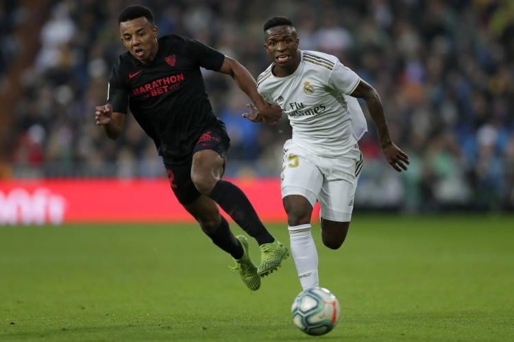 记者:巴萨不满外界对孔德转会的猜测,并认为这炒高了转会费