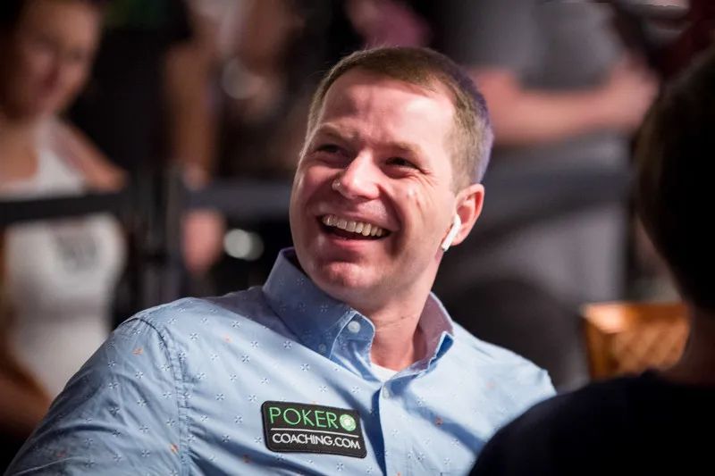 【EV扑克】如何用超对在多人底池里拿价值？