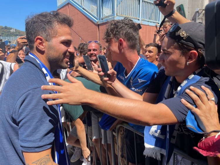 科莫CEO:法布雷加斯将成俱乐部股东,与我们一同实现雄心壮志