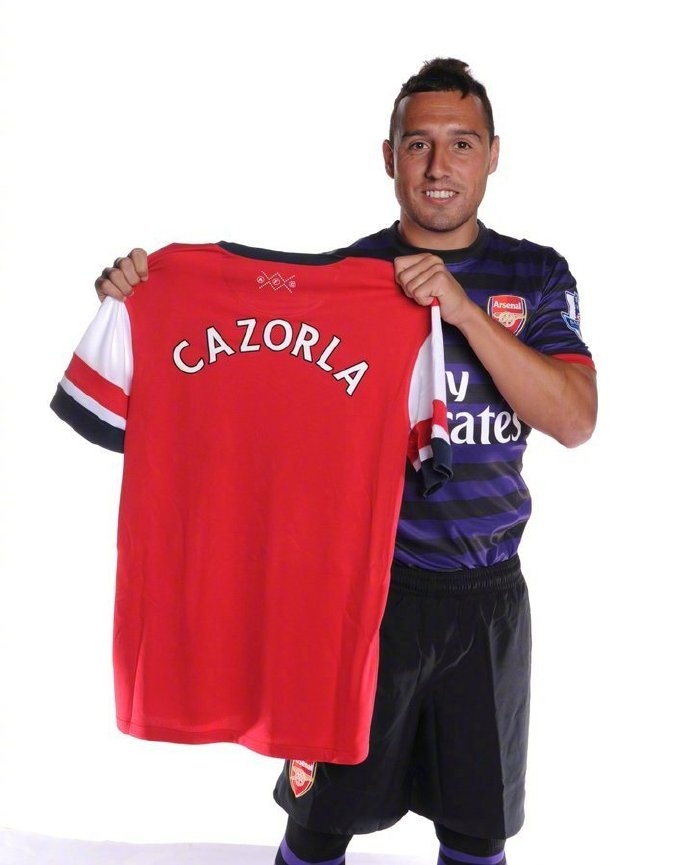 十年前的今天,卡索拉加盟阿森纳!聊聊你对他的印象!