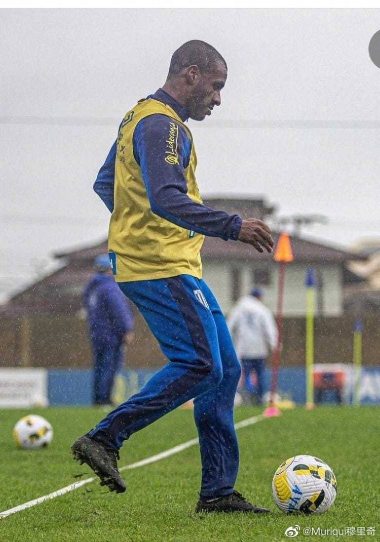 久违了，中超旧将穆里奇微博晒照：努力训练