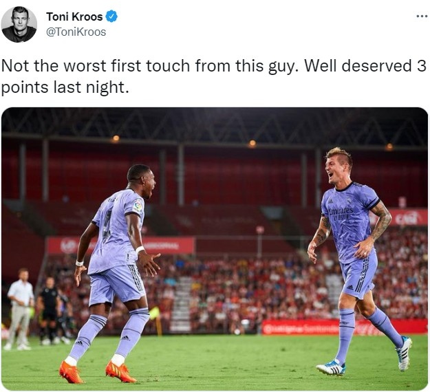 克罗斯调侃阿拉巴:这第一脚触球还不赖!3分实至名归!