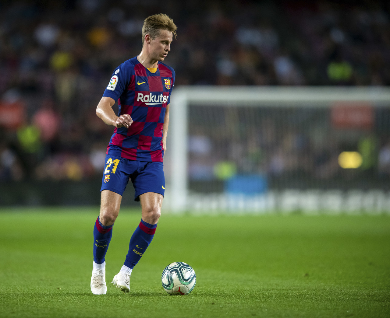 ESPN：身边人声称德容合同不违规 巴萨正考虑采取法律行动