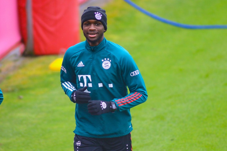 罗马诺:塞维利亚优先考虑引进20岁中卫夸西,正和拜仁谈判