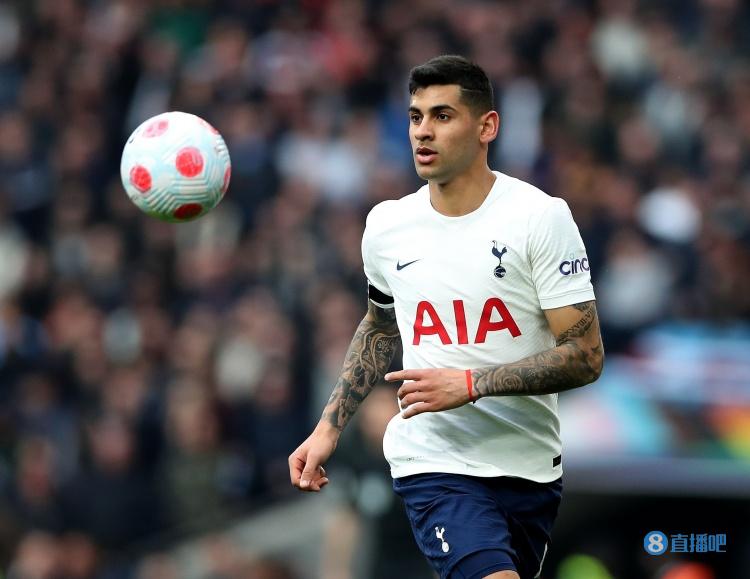 天空：足球比赛无相关规定，罗梅罗不会因拉拽头发行为被处罚