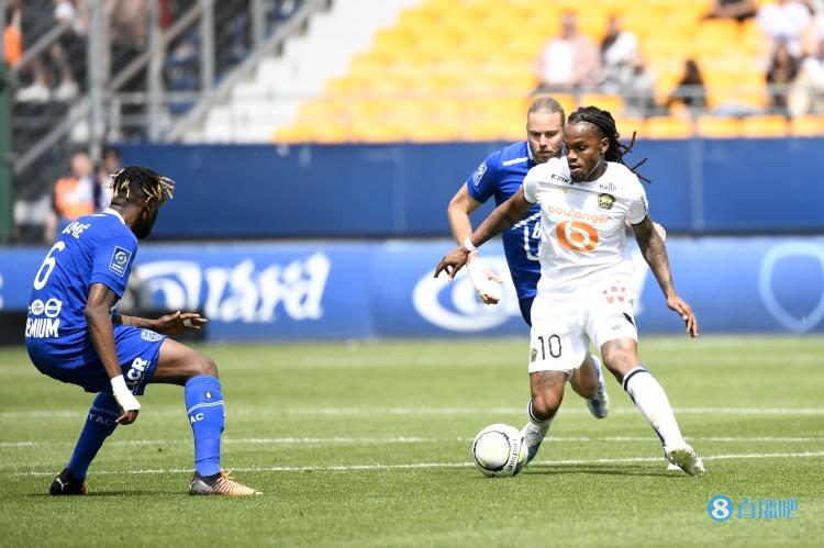 记者：米兰与经纪人门德斯接触，有信心签下里尔中场桑谢斯