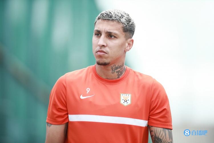 葡媒:巴拉纳竞技就克雷桑转会山东队,向圣克拉拉索赔80万欧