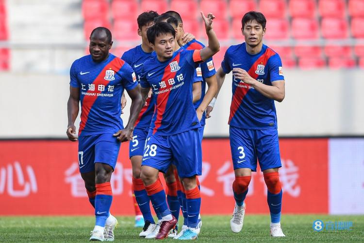 沪媒：中足联将在明天讨论第13轮赛程，申花仍留在大连备战