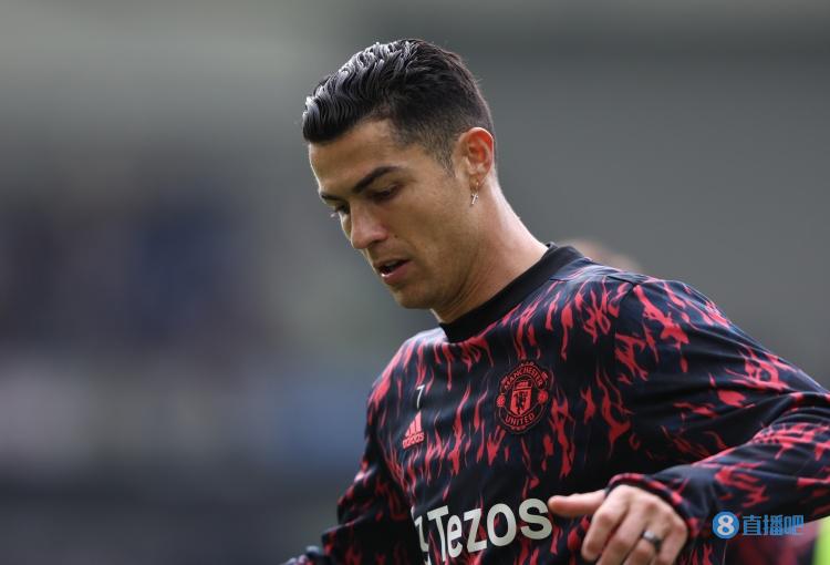 世体:C罗还在两年保护期,球员与曼联单方违约可能被FIFA处罚