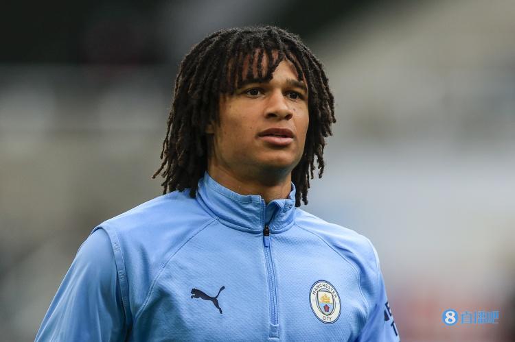 阿克:希望尽可能多地得到上场机会,我现在完全专注于曼城