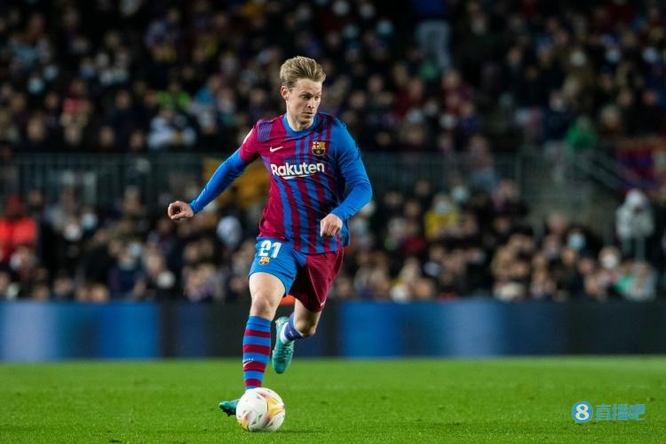 曼晚:曼联决心支持滕哈赫,球队正在继续追求德容