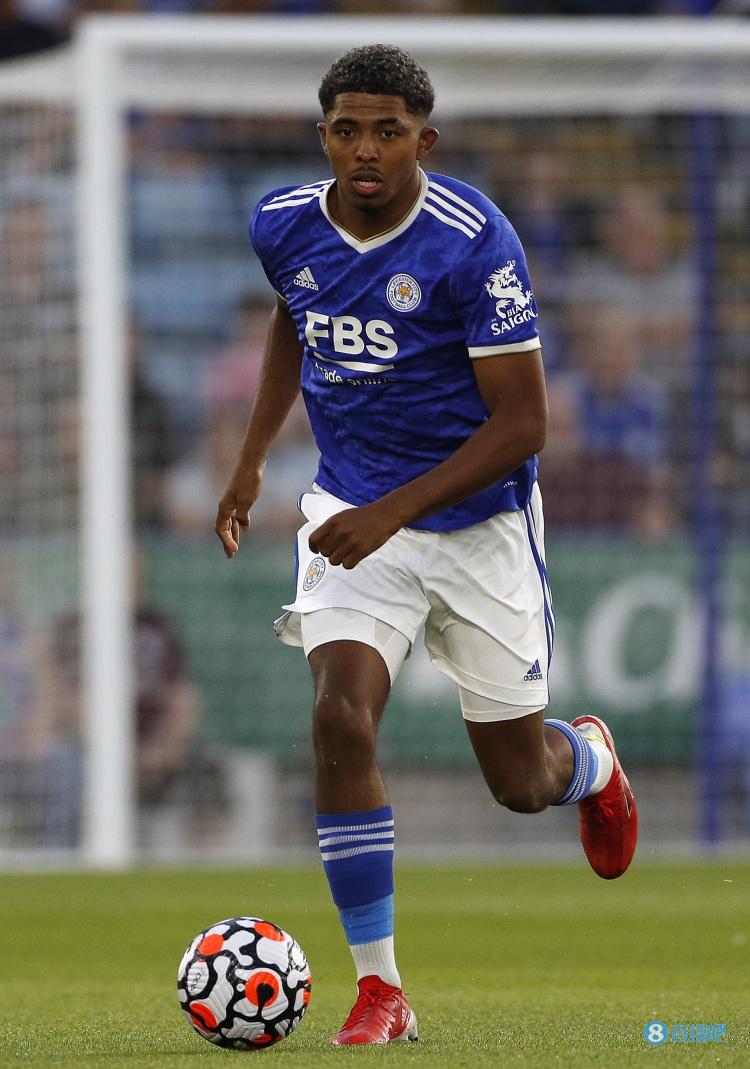 记者：切尔西想用4500万镑+奇克说服莱斯特城放行福法纳