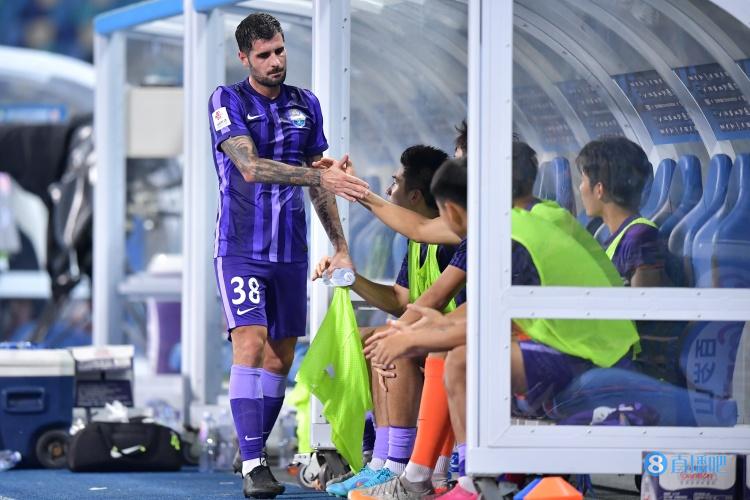 体坛:天津津门虎淘到大师级中场,两名后卫染红让后防线吃紧