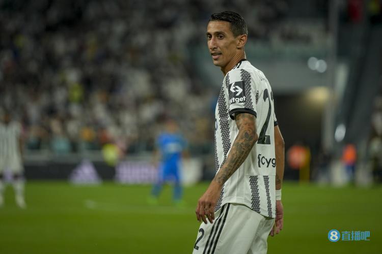 尤文跟队记者:迪马利亚因腹股沟不适要求被换下场