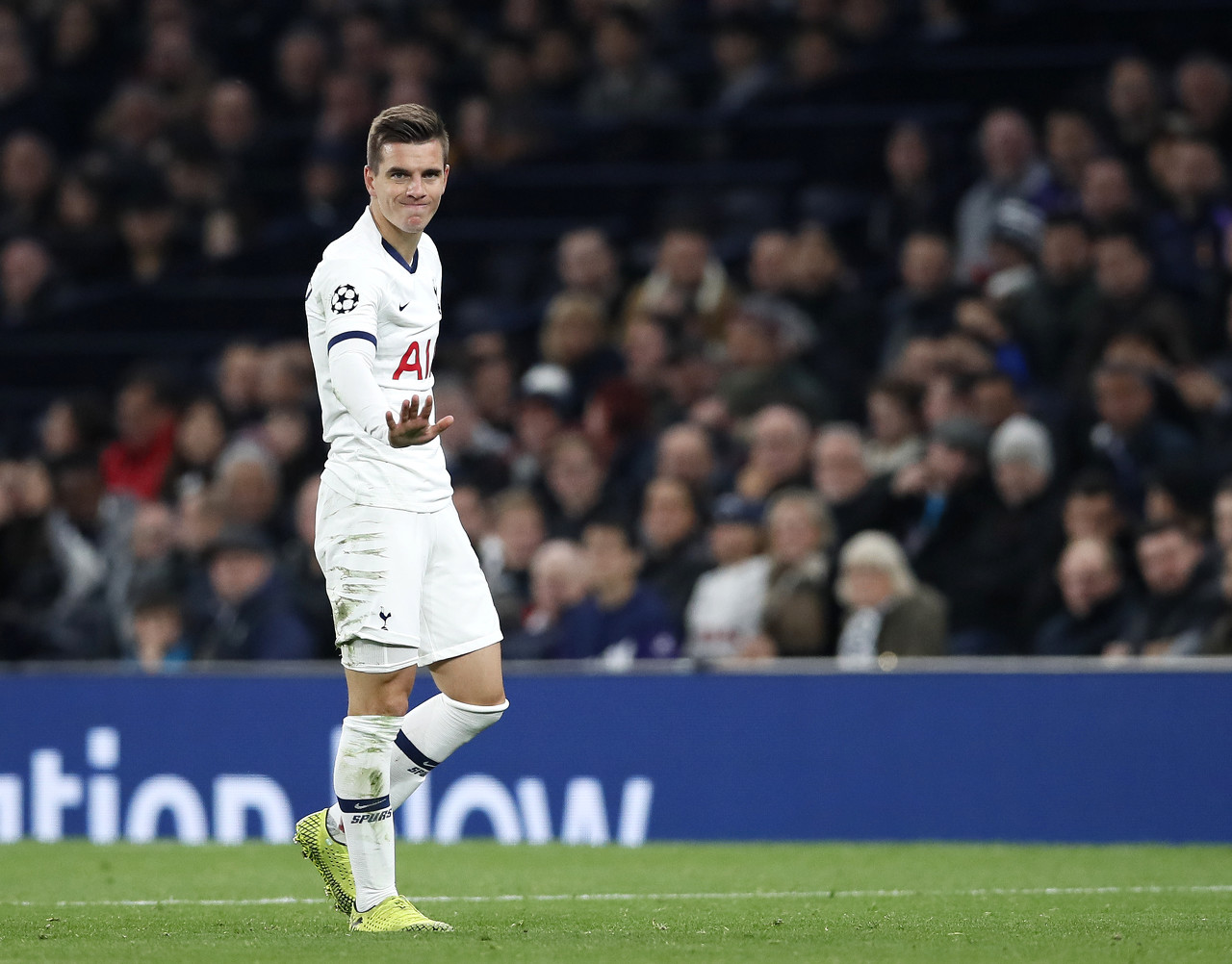 罗马诺:黄潜商谈引进洛塞尔索和恩东贝莱,方案均为先租后买