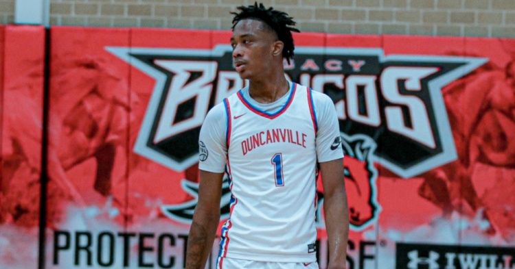 千亿体育-2023届五星高中生前锋罗恩-霍兰德承诺得克萨斯大学-QY球友会你的财富密码