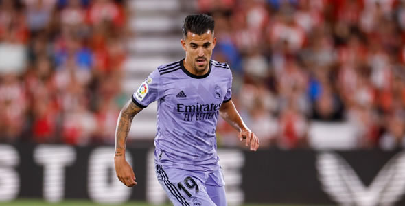 施巴路斯决定留队