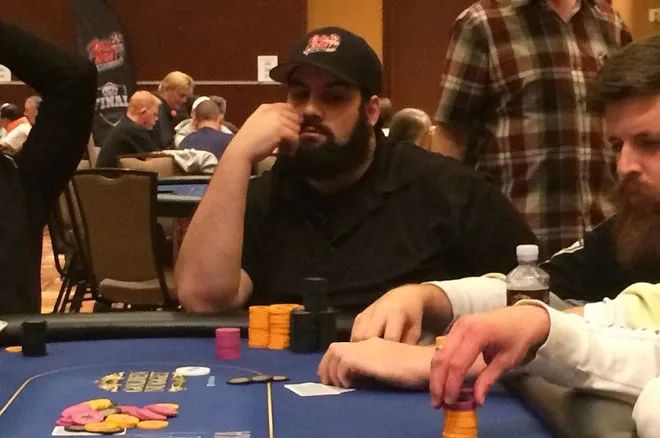 【EV扑克】职业牌手用Q-High做出疯狂跟注的思路