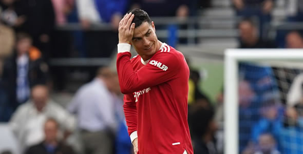 队友欢迎C朗归队