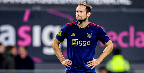 阿积士与比连特终止合同