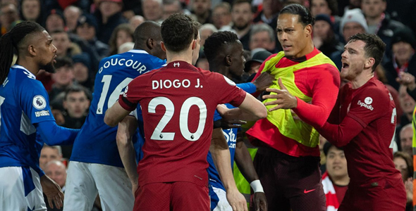 英足总对红军太妃糖进行指控