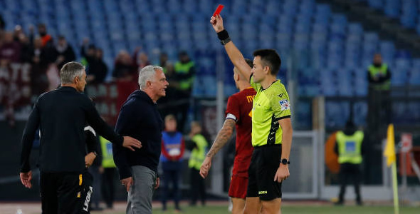 摩连奴被停赛两场