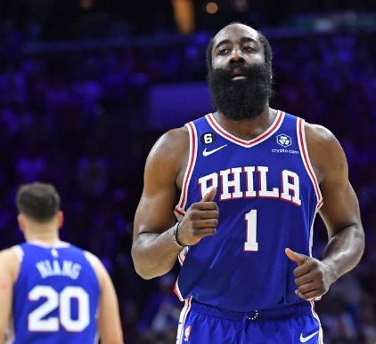 大发体育-哈登执行下赛季球员选项与76人一起探索交易方案,大发助力你的致富之路!