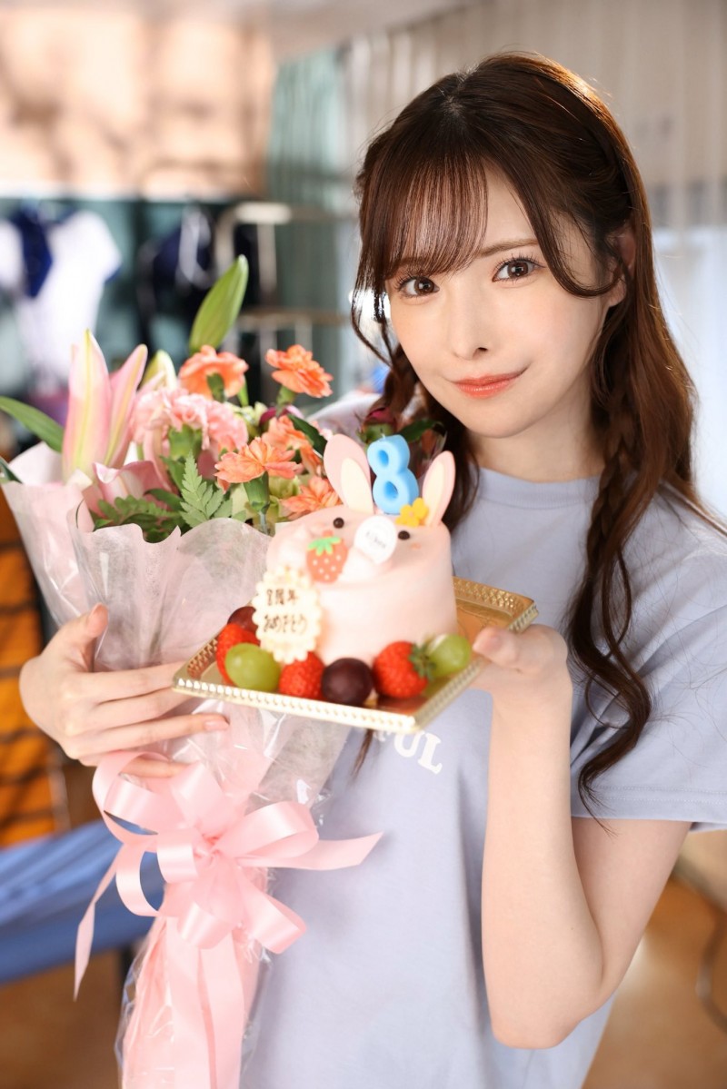 这个月没有作品!第一美腿新ありな(新有菜)怎么了?